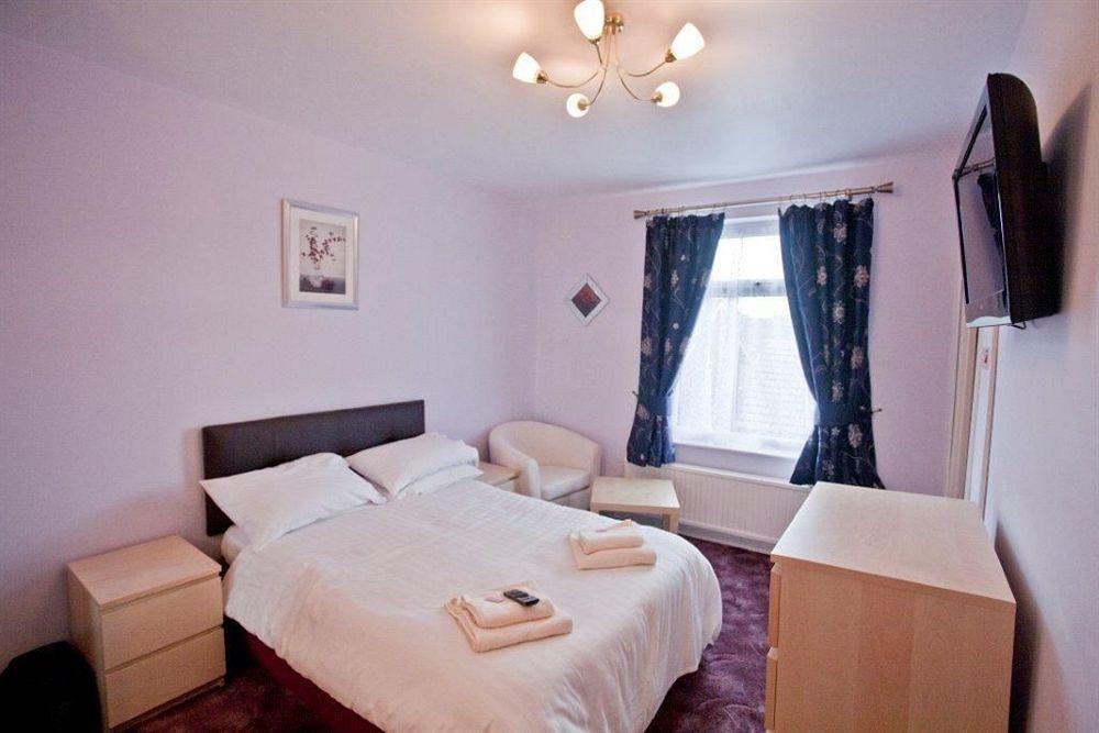 Hawthorn Hotel Radcliffe ภายนอก รูปภาพ
