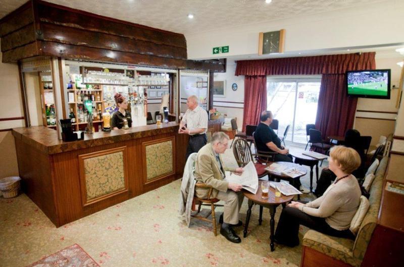 Hawthorn Hotel Radcliffe ภายนอก รูปภาพ