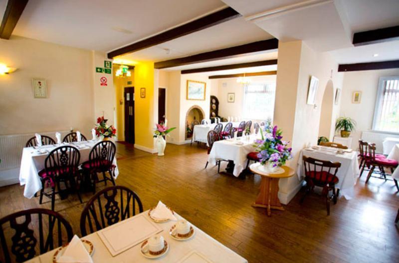Hawthorn Hotel Radcliffe ภายนอก รูปภาพ